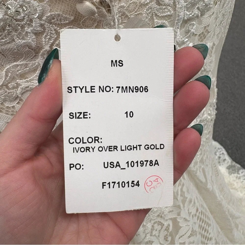 Maggie Sottero “IDA” Wedding Dress - Picture 12 of 12